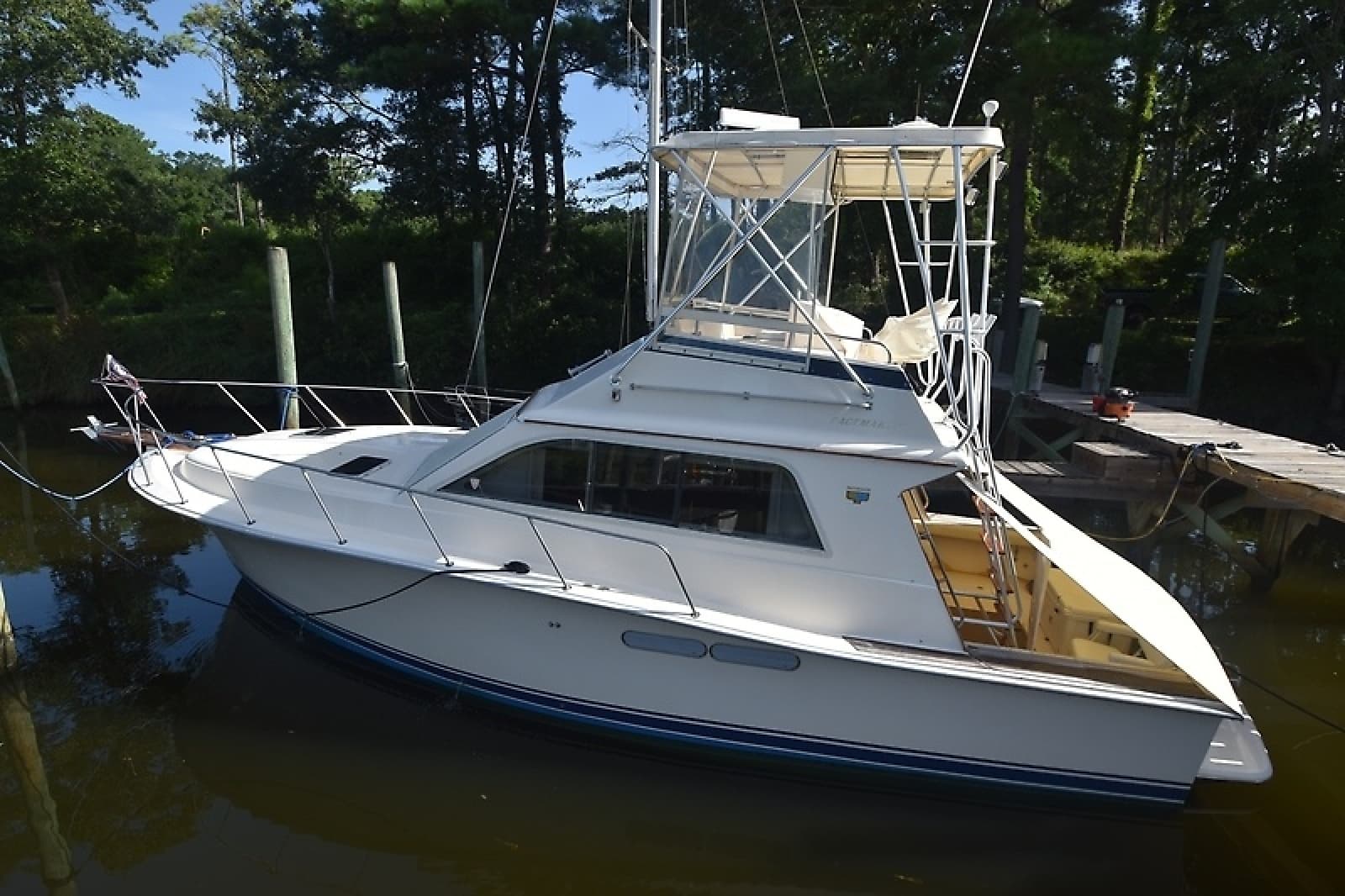 1989 Pacemaker 36 Flybridge - Photo 2