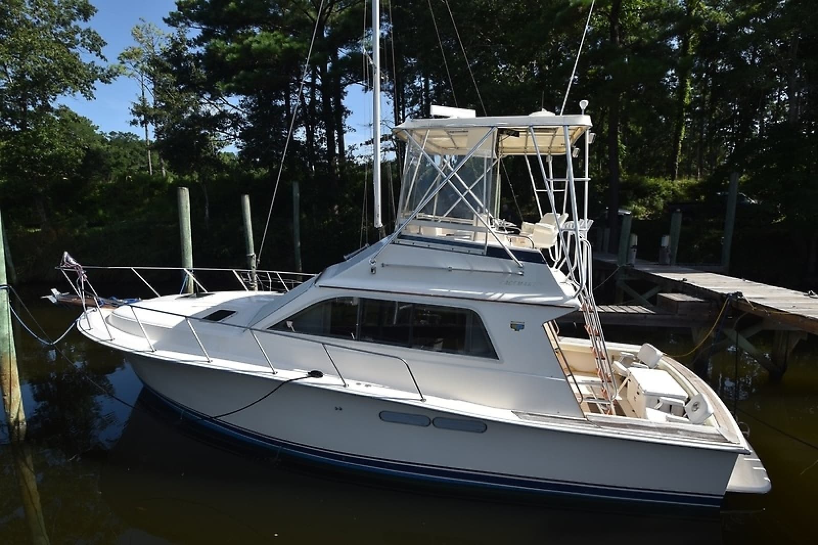 1989 Pacemaker 36 Flybridge - Photo 11