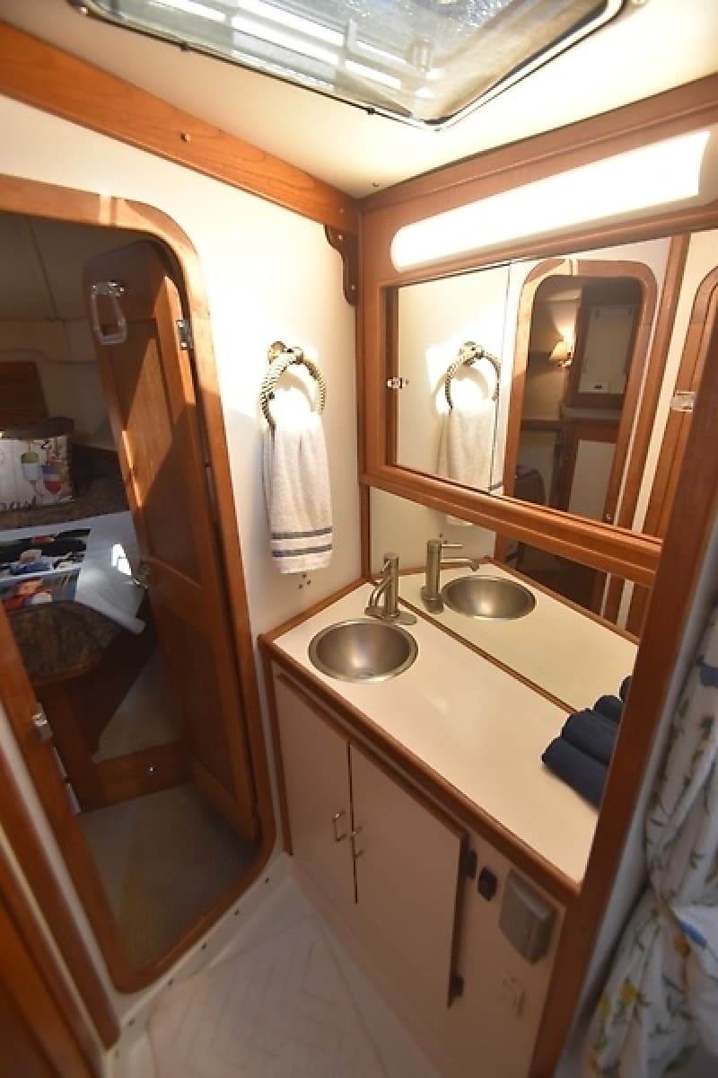 1989 Pacemaker 36 Flybridge - Photo 27