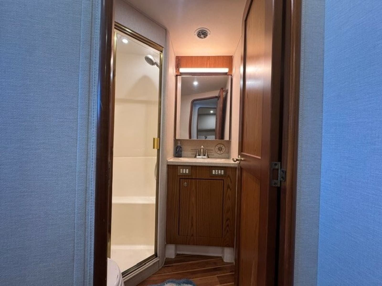 2007 Ocean Yachts 42SS - Photo 22