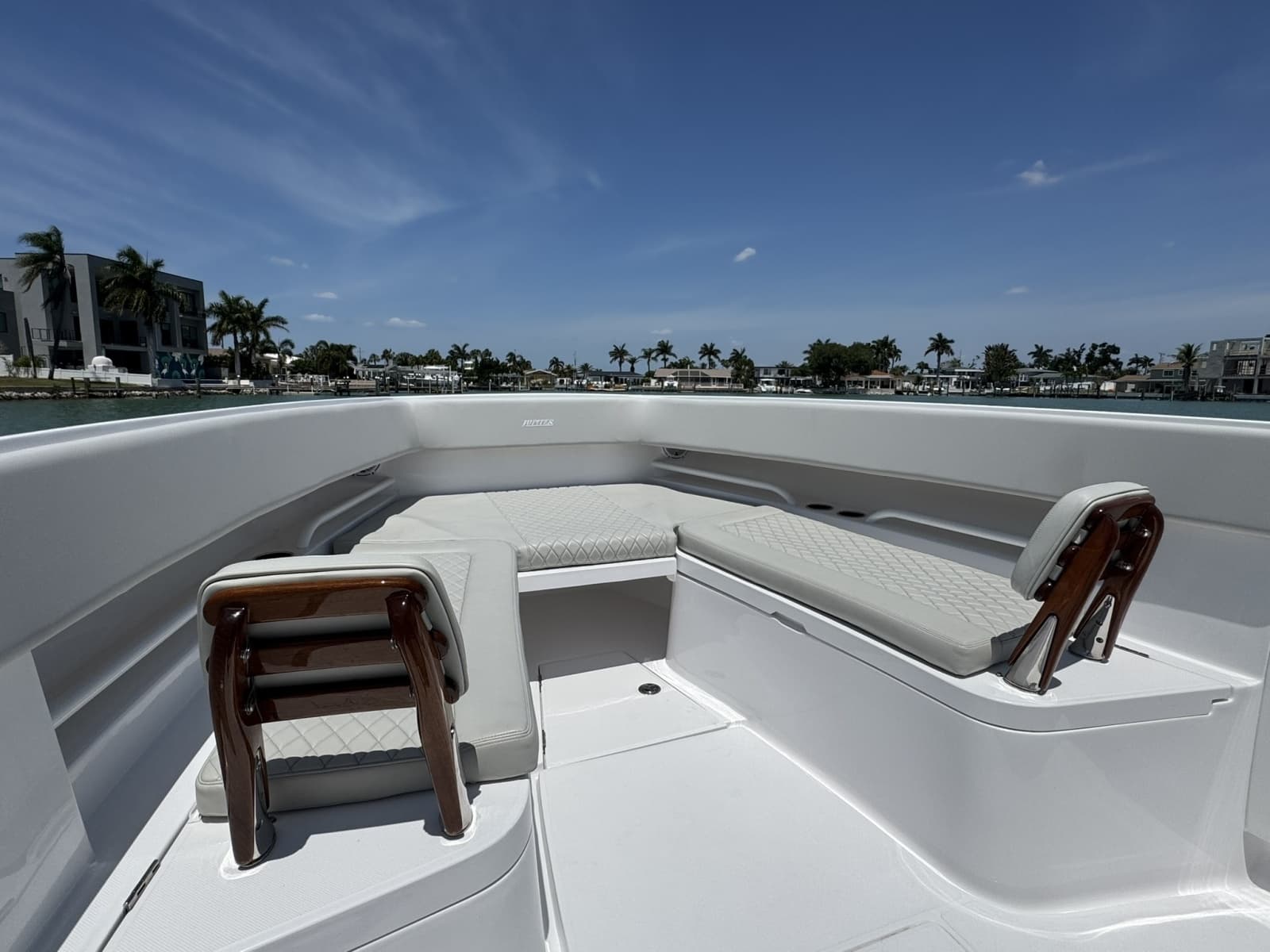 2024 Jupiter 38 HFS - Photo 20