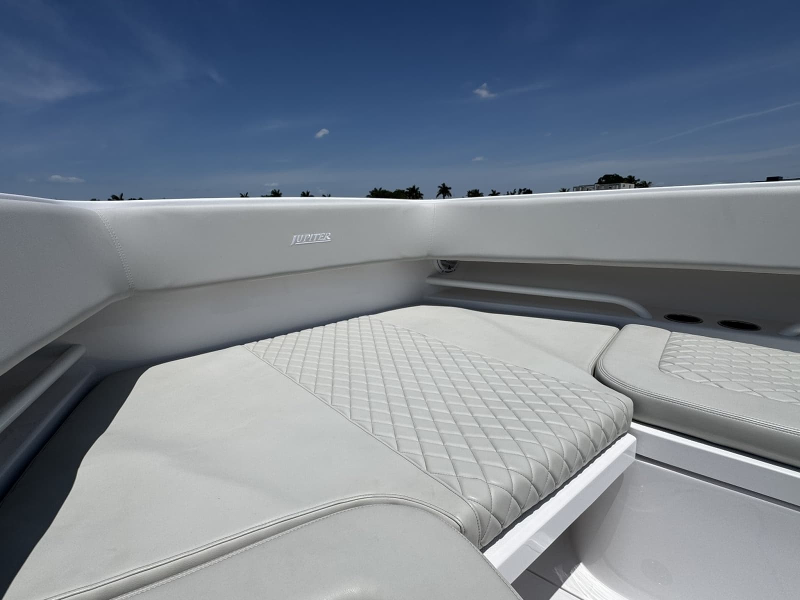 2024 Jupiter 38 HFS - Photo 21