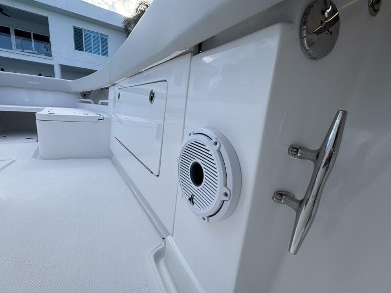2024 Jupiter 38 HFS - Photo 59
