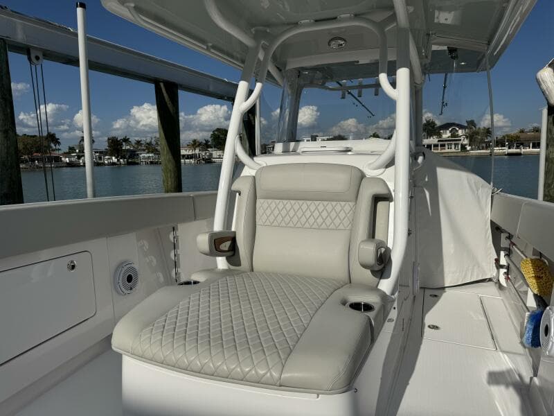 2024 Jupiter 38 HFS - Photo 65
