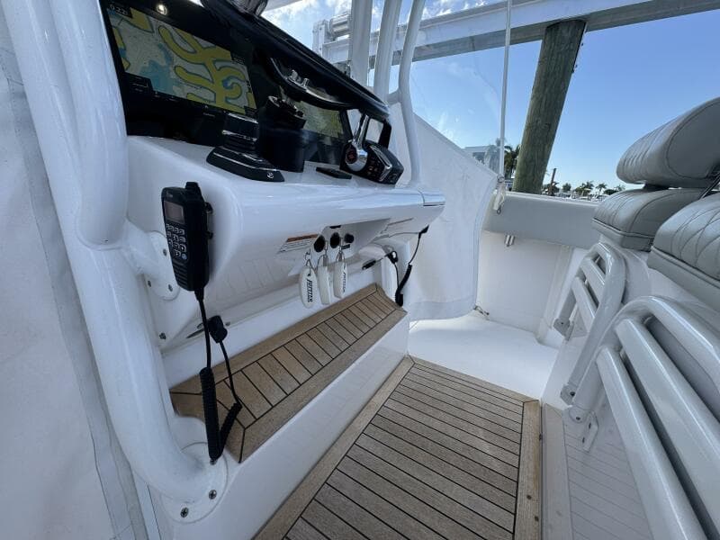 2024 Jupiter 38 HFS - Photo 49