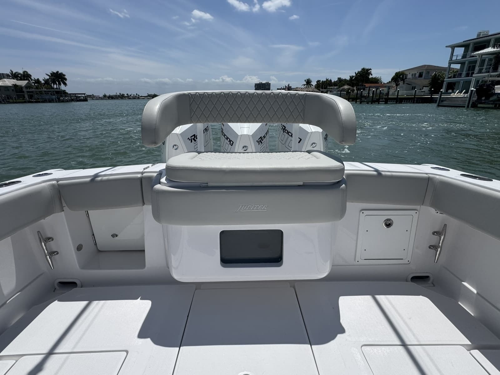 2024 Jupiter 38 HFS - Photo 13