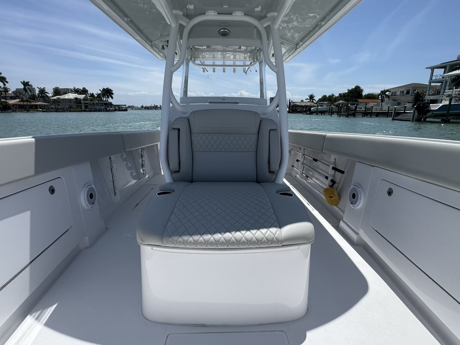 2024 Jupiter 38 HFS - Photo 18