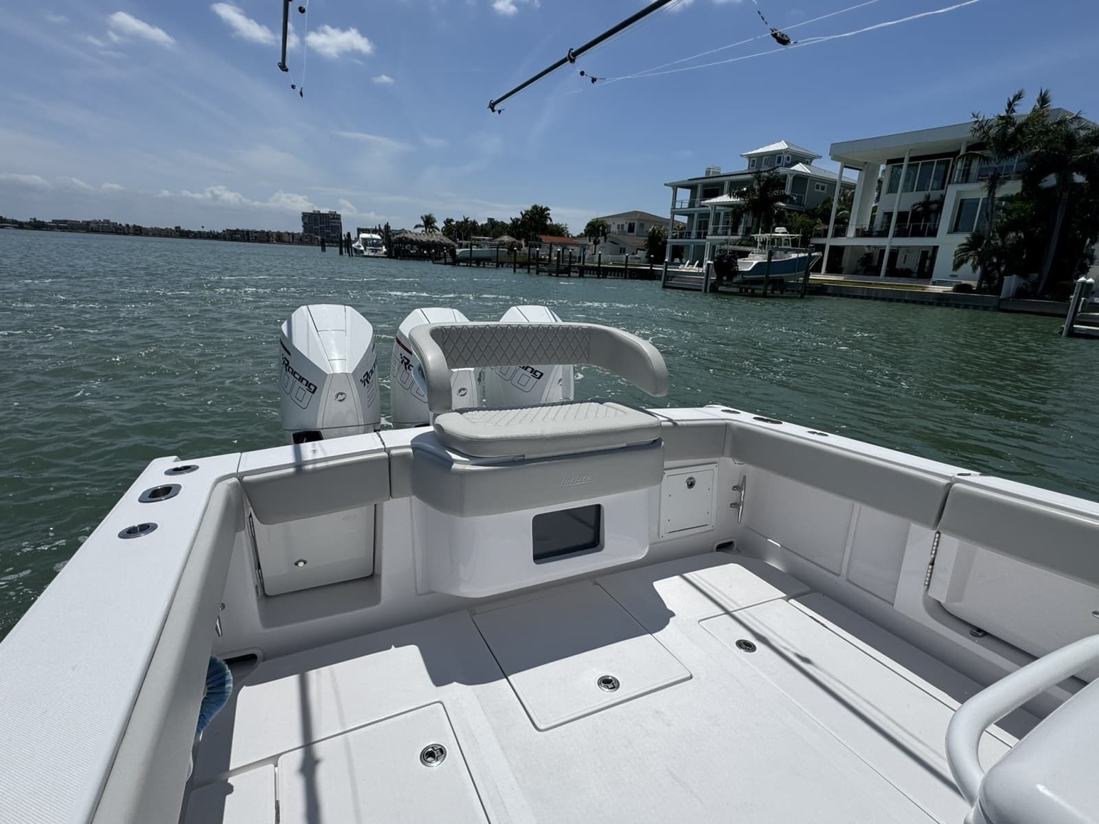 2024 Jupiter 38 HFS - Photo 14