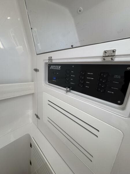 2024 Jupiter 38 HFS - Photo 86