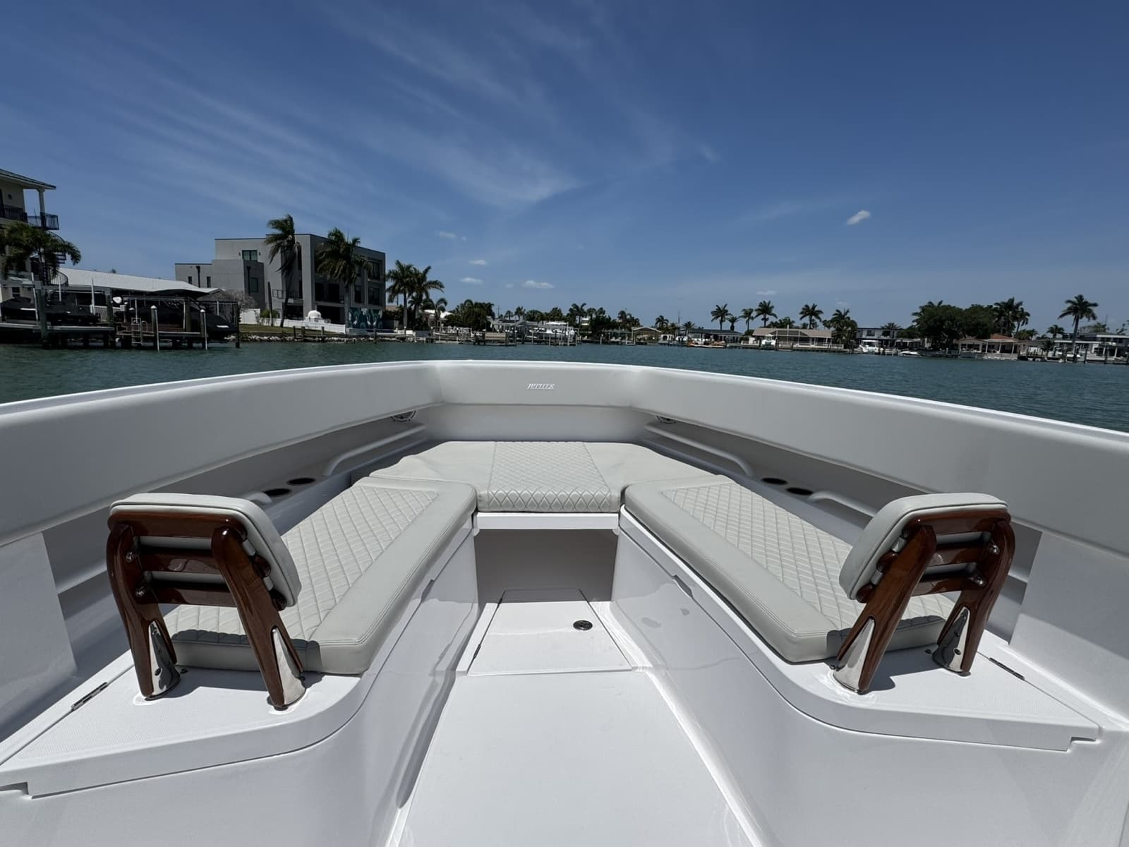 2024 Jupiter 38 HFS - Photo 19