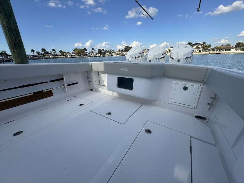 2024 Jupiter 38 HFS - Photo 31