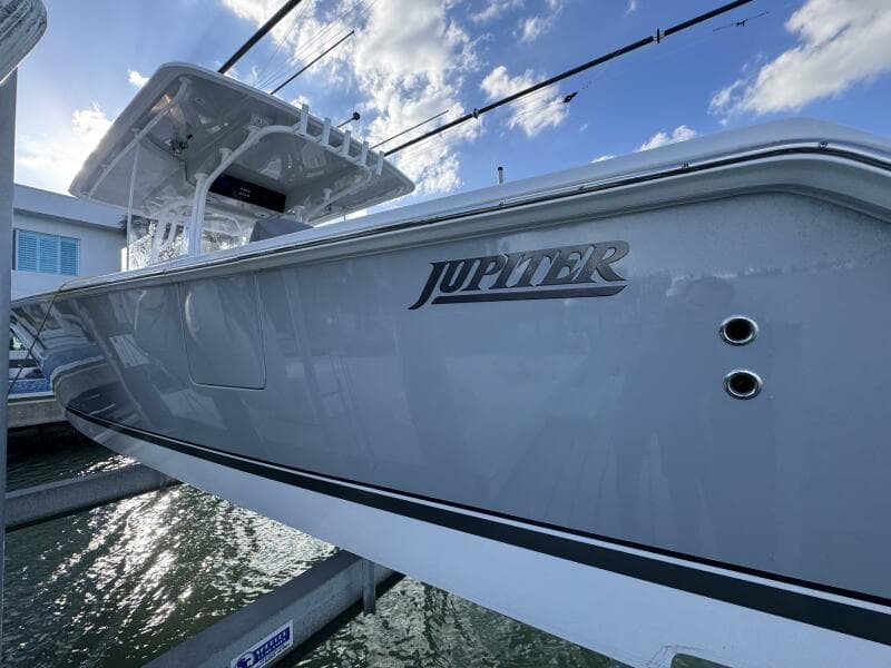2024 Jupiter 38 HFS - Photo 26