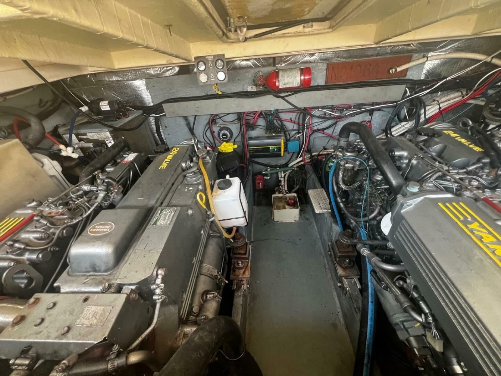 1997 Sea Ray 330 Express - Photo 43