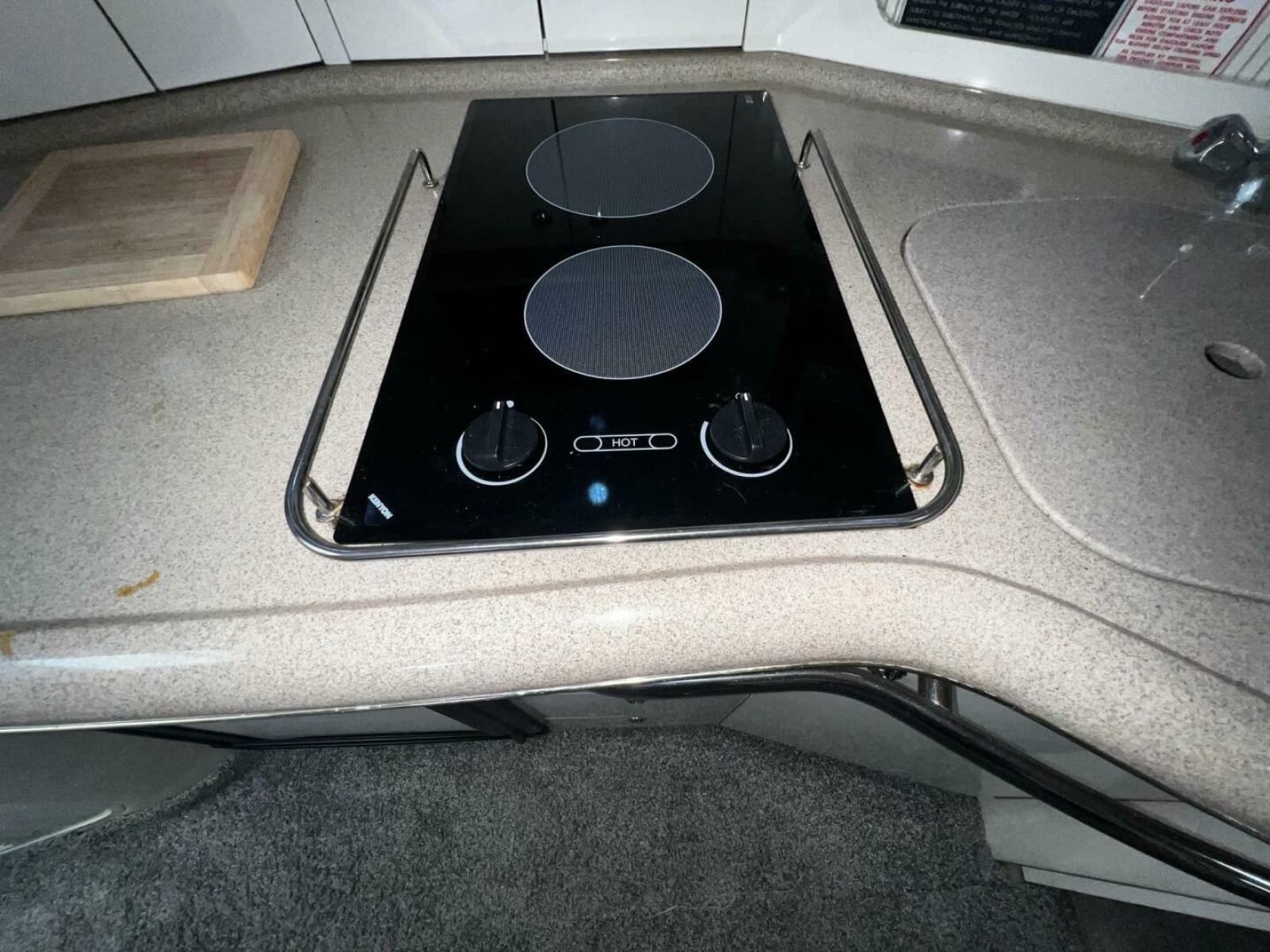 1997 Sea Ray 330 Express - Photo 28
