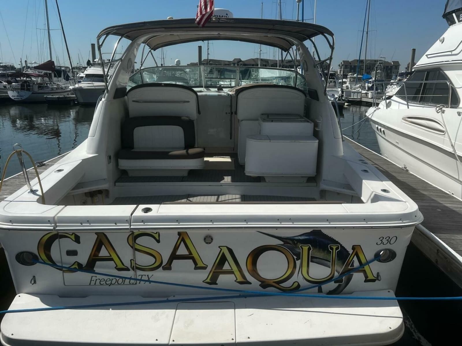 1997 Sea Ray 330 Express - Photo 10