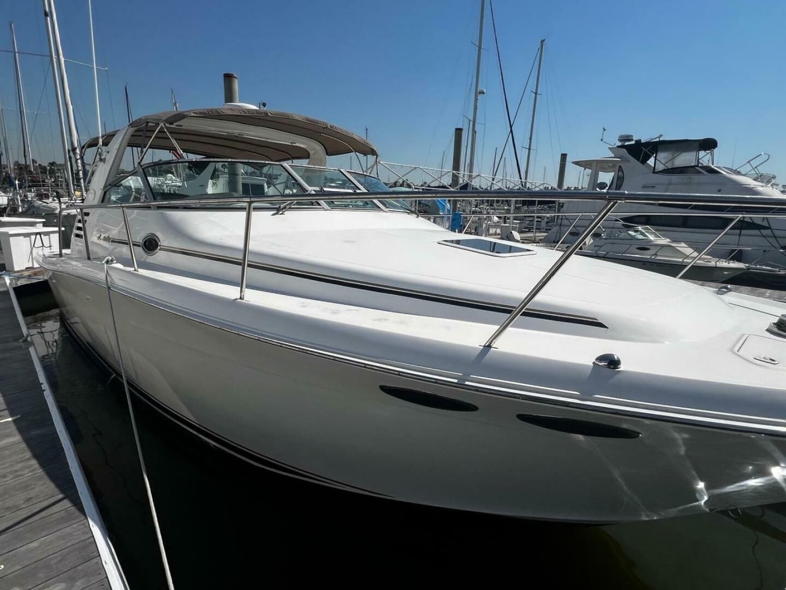 1997 Sea Ray 330 Express - Photo 4