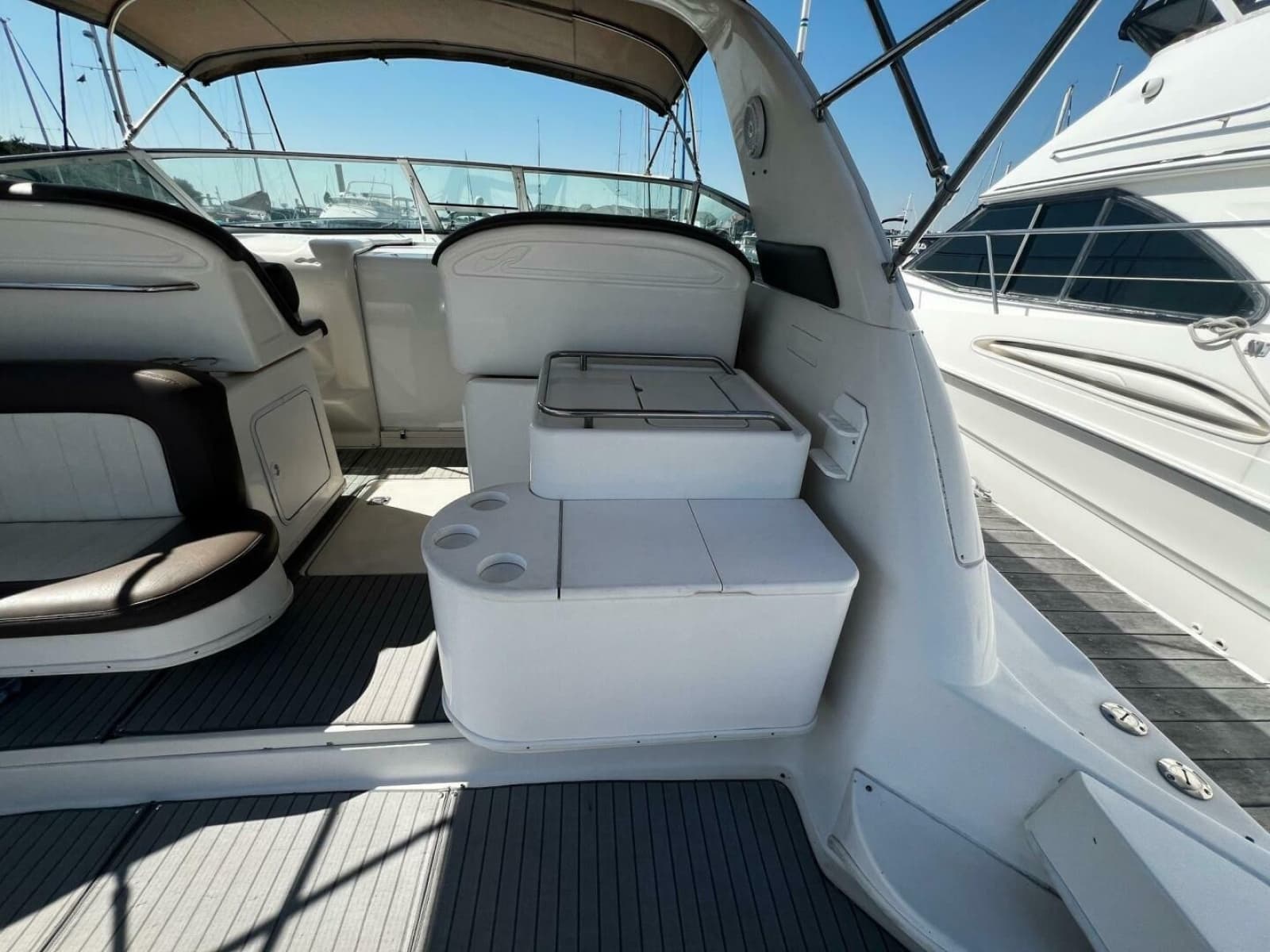 1997 Sea Ray 330 Express - Photo 18