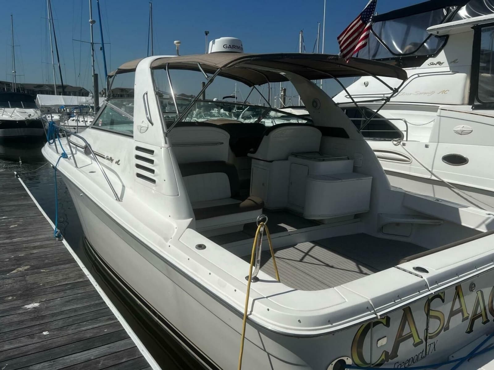 1997 Sea Ray 330 Express - Photo 2
