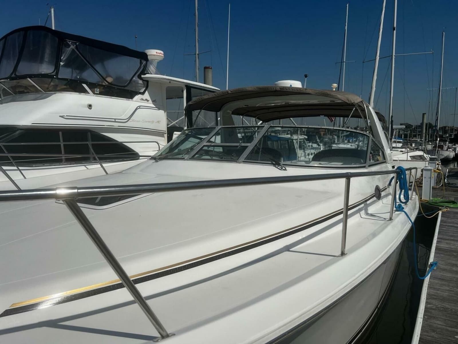 1997 Sea Ray 330 Express - Photo 5