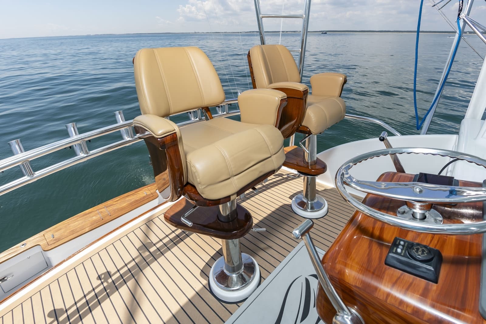 2004 Custom Carolina 61 Sportfisherman - Photo 24