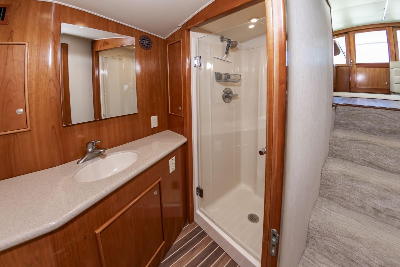 2004 Custom Carolina 61 Sportfisherman - Photo 47