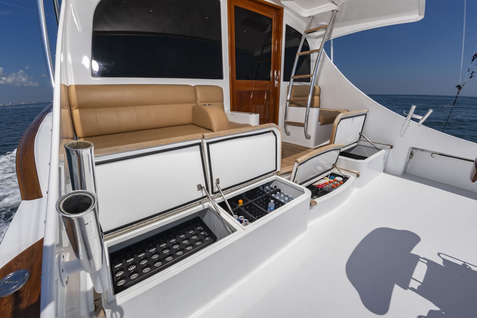 2004 Custom Carolina 61 Sportfisherman - Photo 19