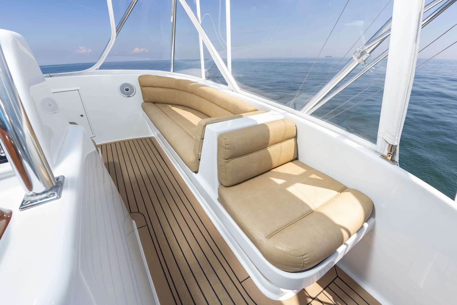 2004 Custom Carolina 61 Sportfisherman - Photo 25