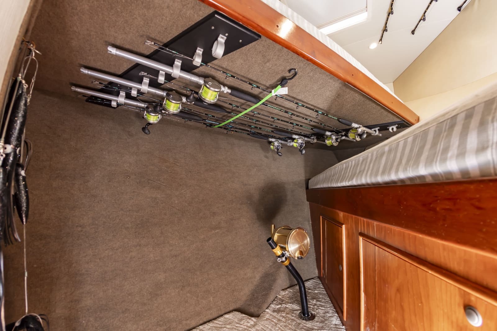 2004 Custom Carolina 61 Sportfisherman - Photo 56