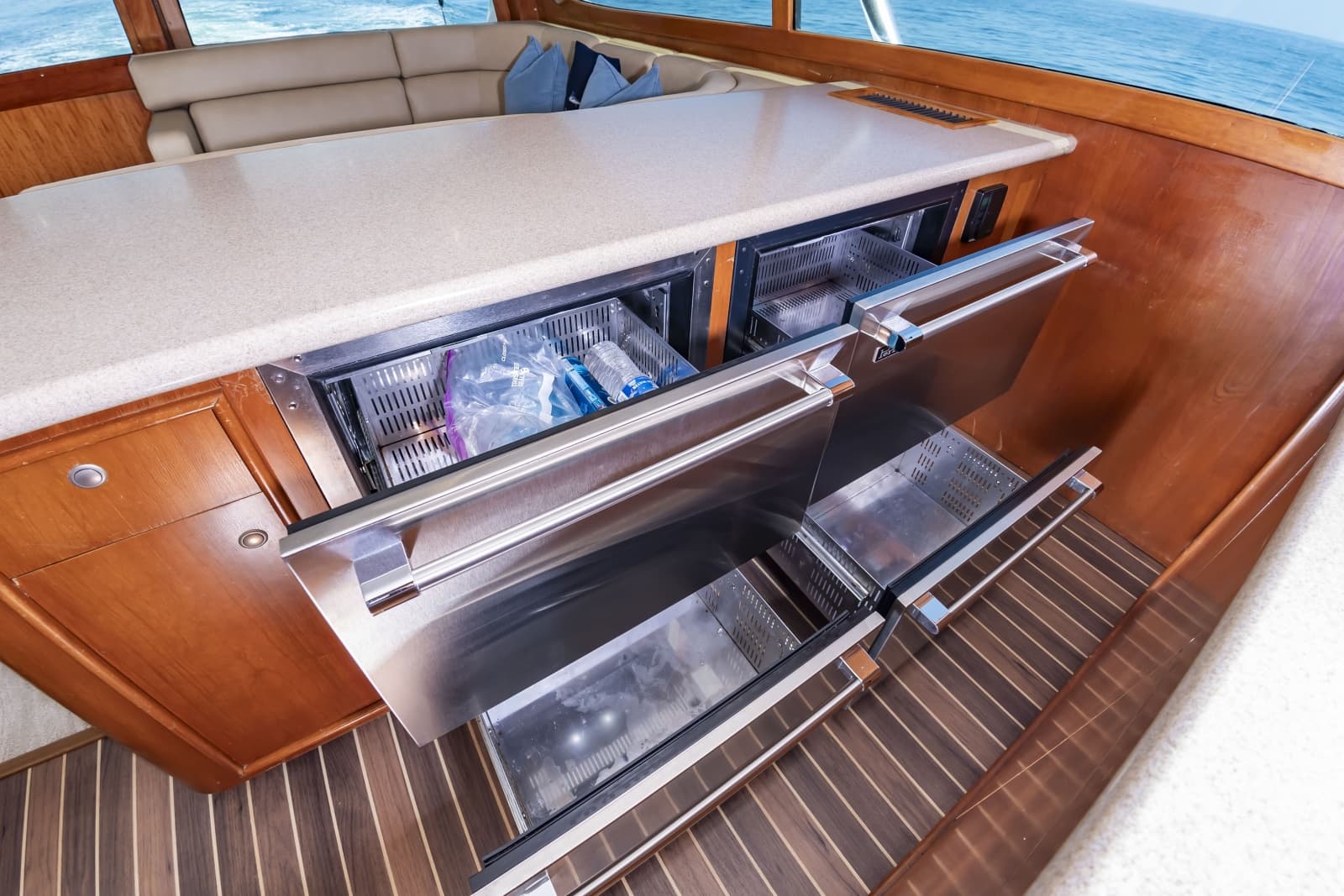 2004 Custom Carolina 61 Sportfisherman - Photo 38