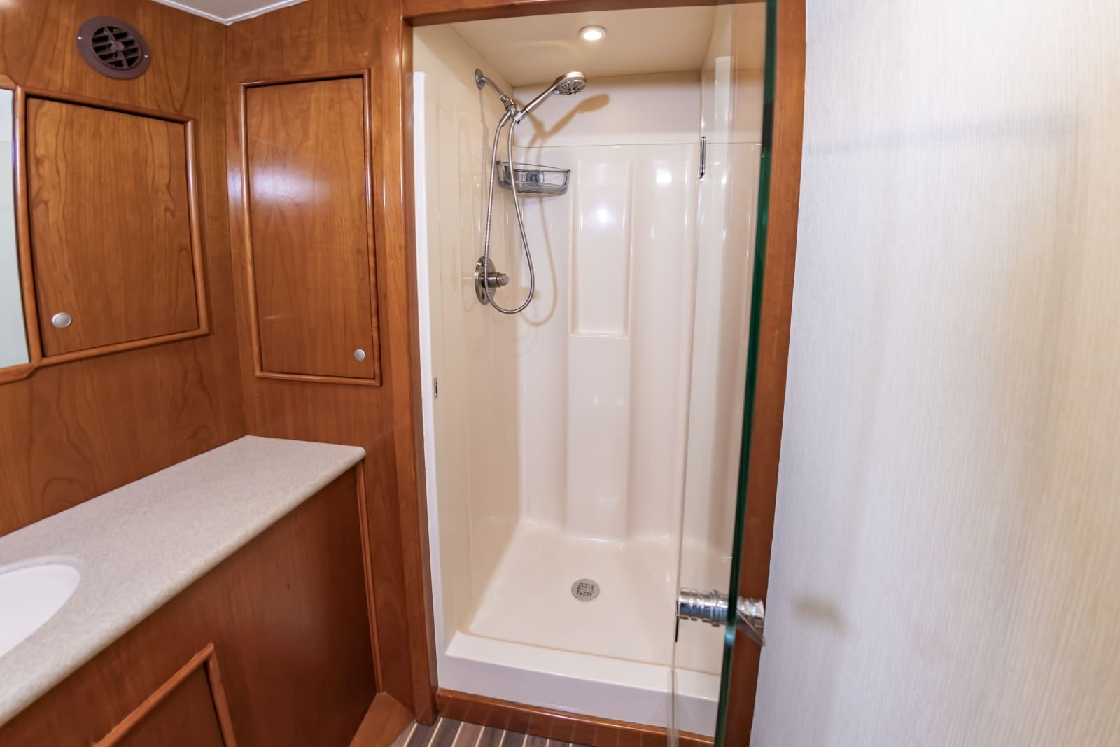 2004 Custom Carolina 61 Sportfisherman - Photo 43