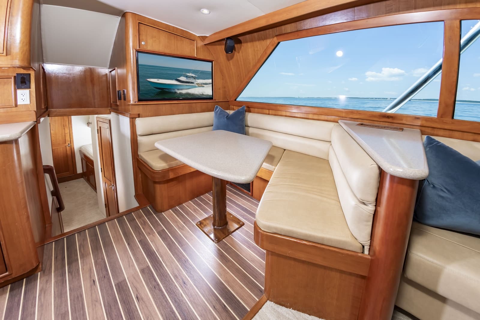 2004 Custom Carolina 61 Sportfisherman - Photo 33