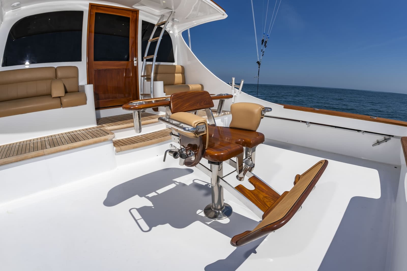 2004 Custom Carolina 61 Sportfisherman - Photo 16
