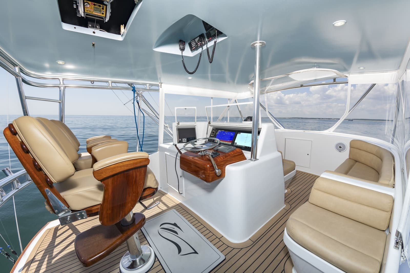 2004 Custom Carolina 61 Sportfisherman - Photo 21