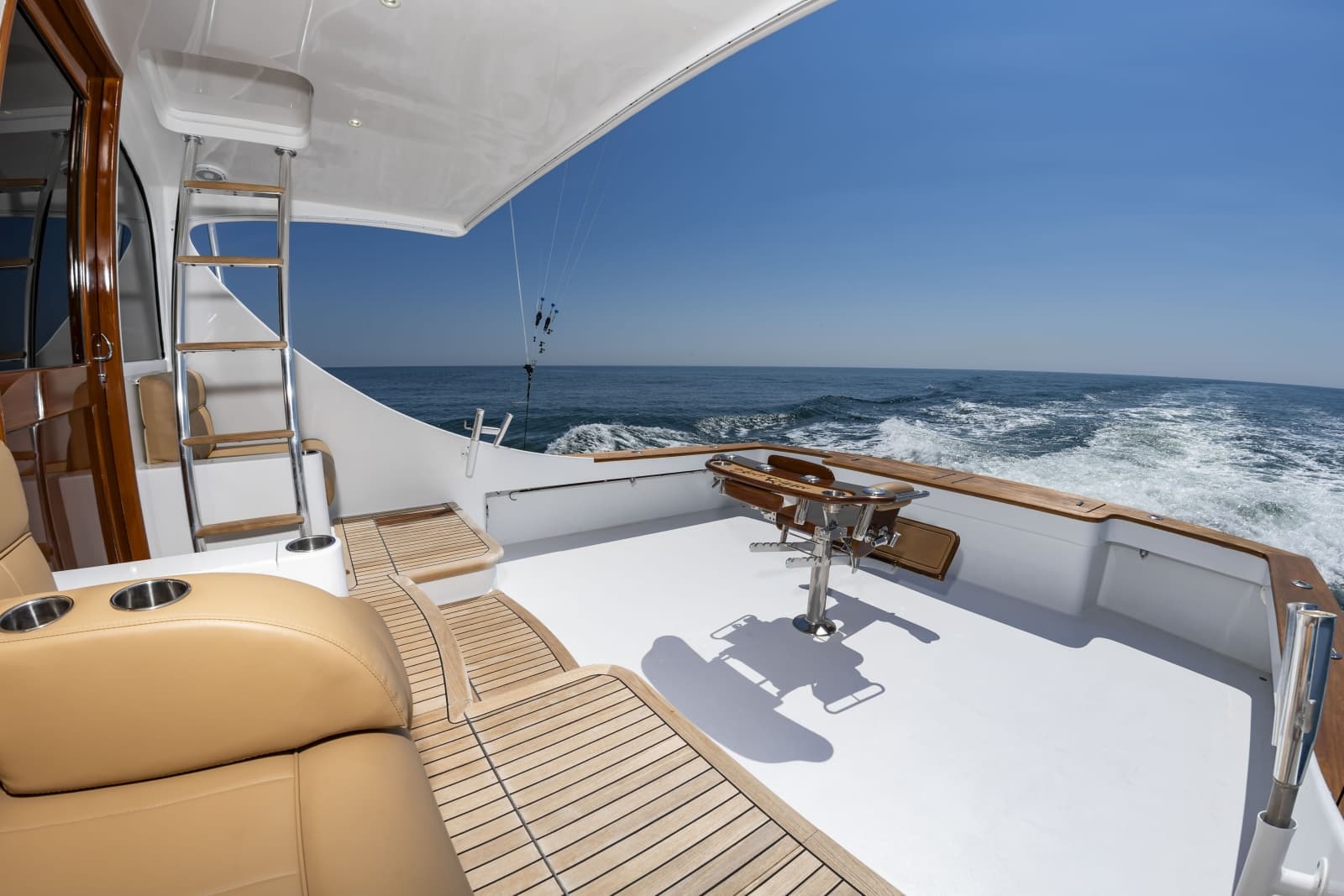 2004 Custom Carolina 61 Sportfisherman - Photo 13
