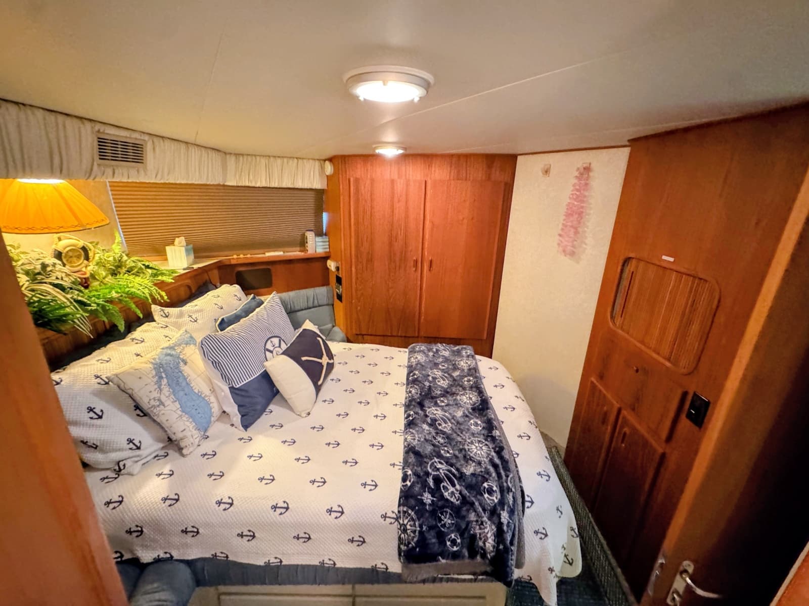 1991 Carver 3608 Aft Cabin Motor Yacht - Photo 50