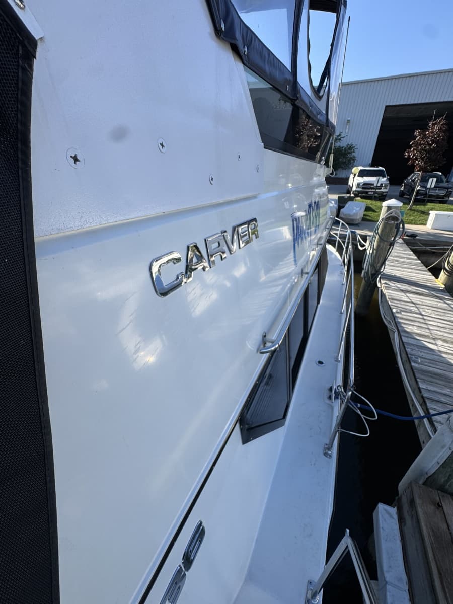 1991 Carver 3608 Aft Cabin Motor Yacht - Photo 16