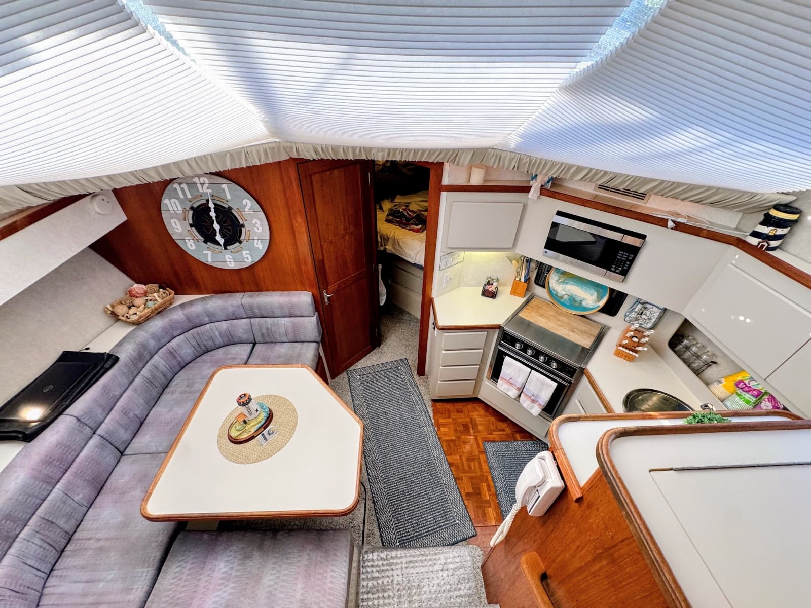 1991 Carver 3608 Aft Cabin Motor Yacht - Photo 41