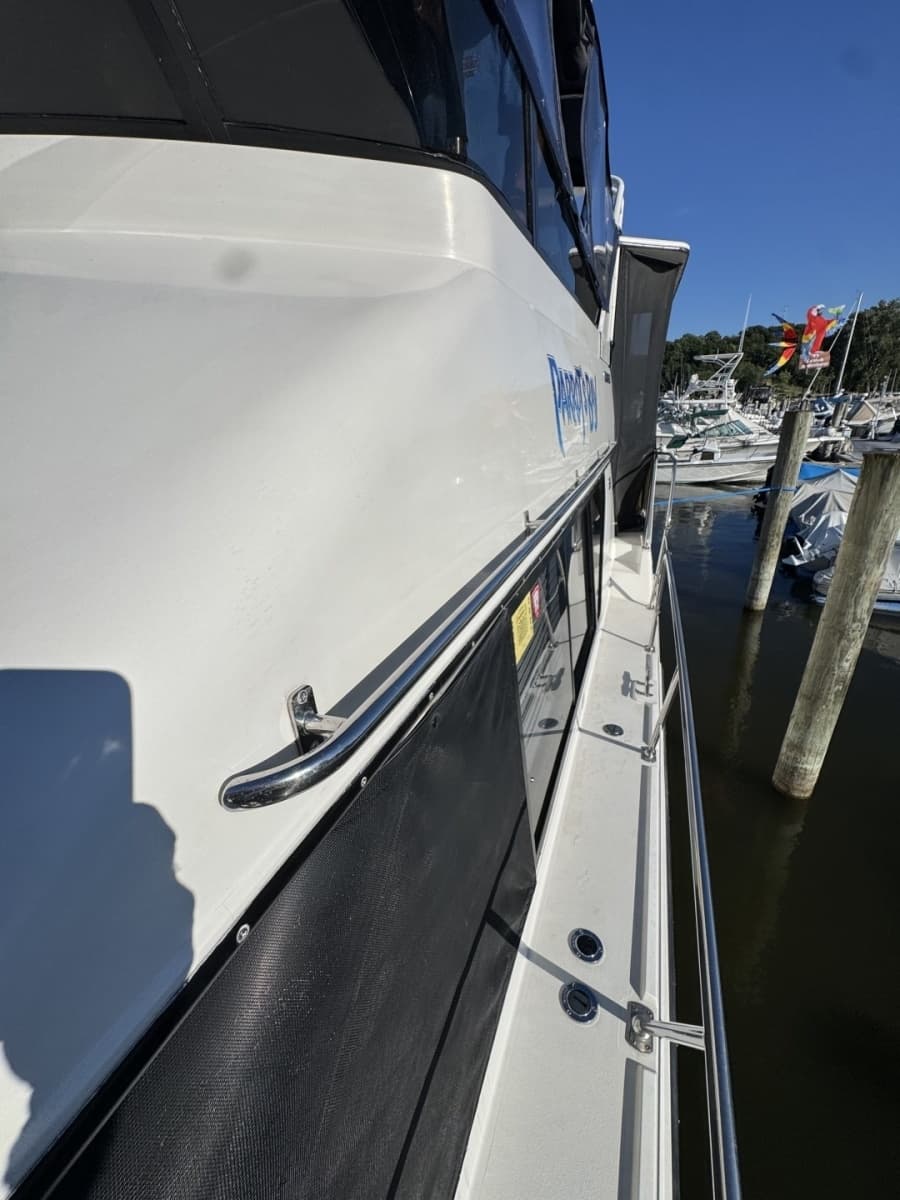 1991 Carver 3608 Aft Cabin Motor Yacht - Photo 11