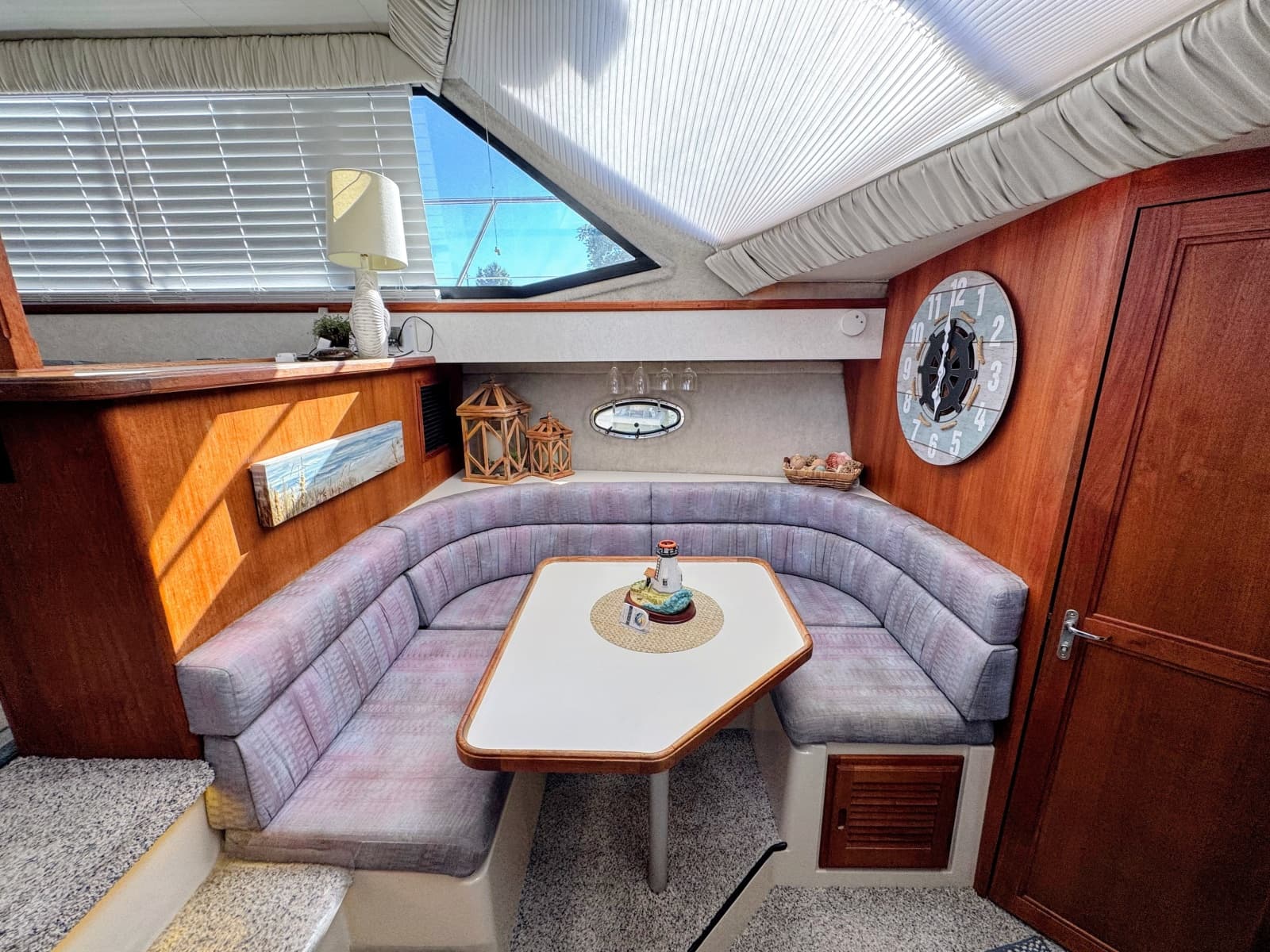1991 Carver 3608 Aft Cabin Motor Yacht - Photo 43