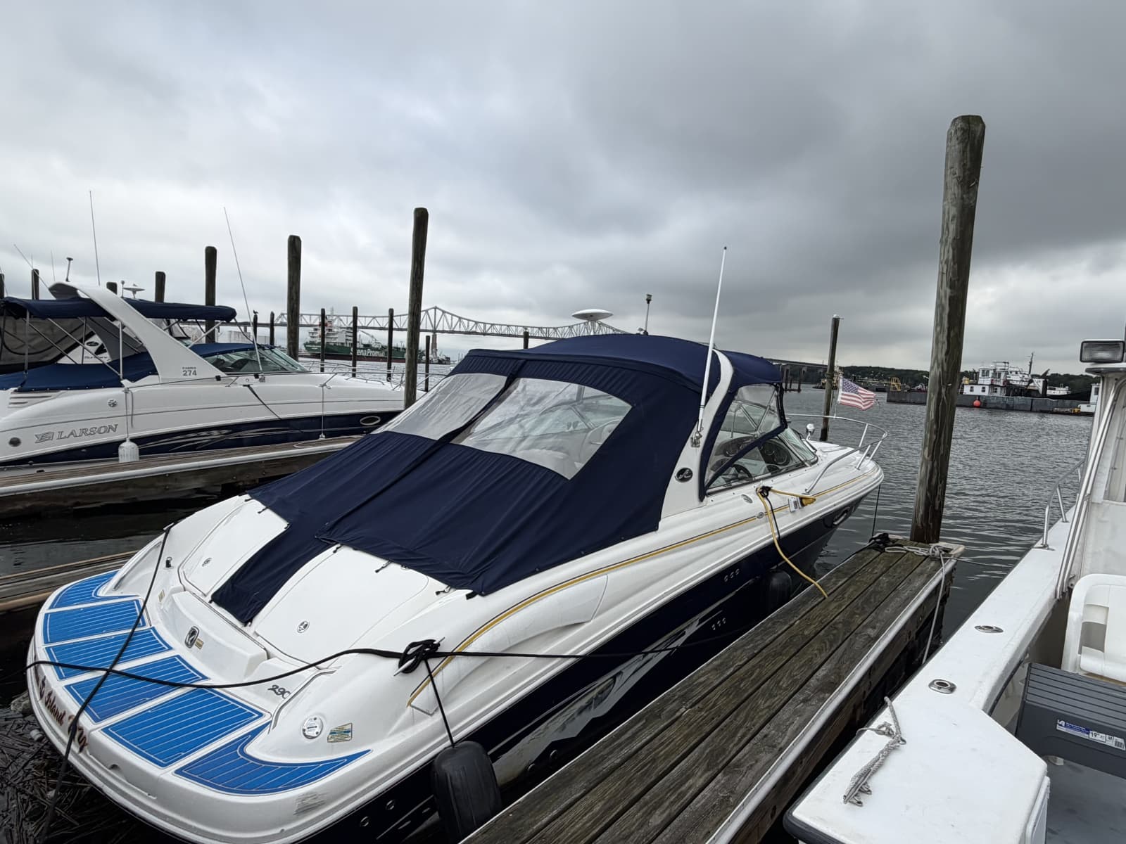 2004 Sea Ray 290 Sun Sport - Photo 2