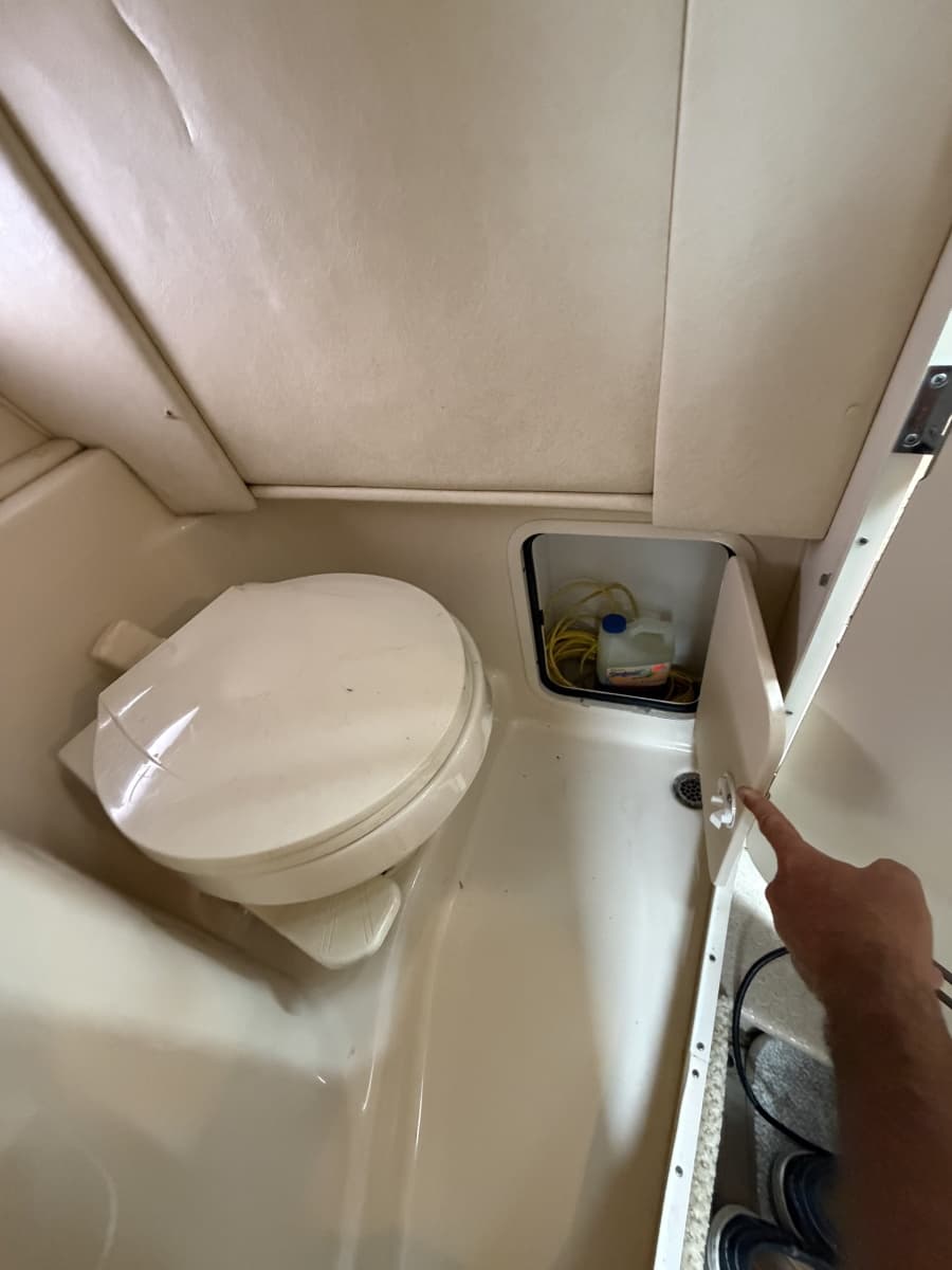 2004 Sea Ray 290 Sun Sport - Photo 12