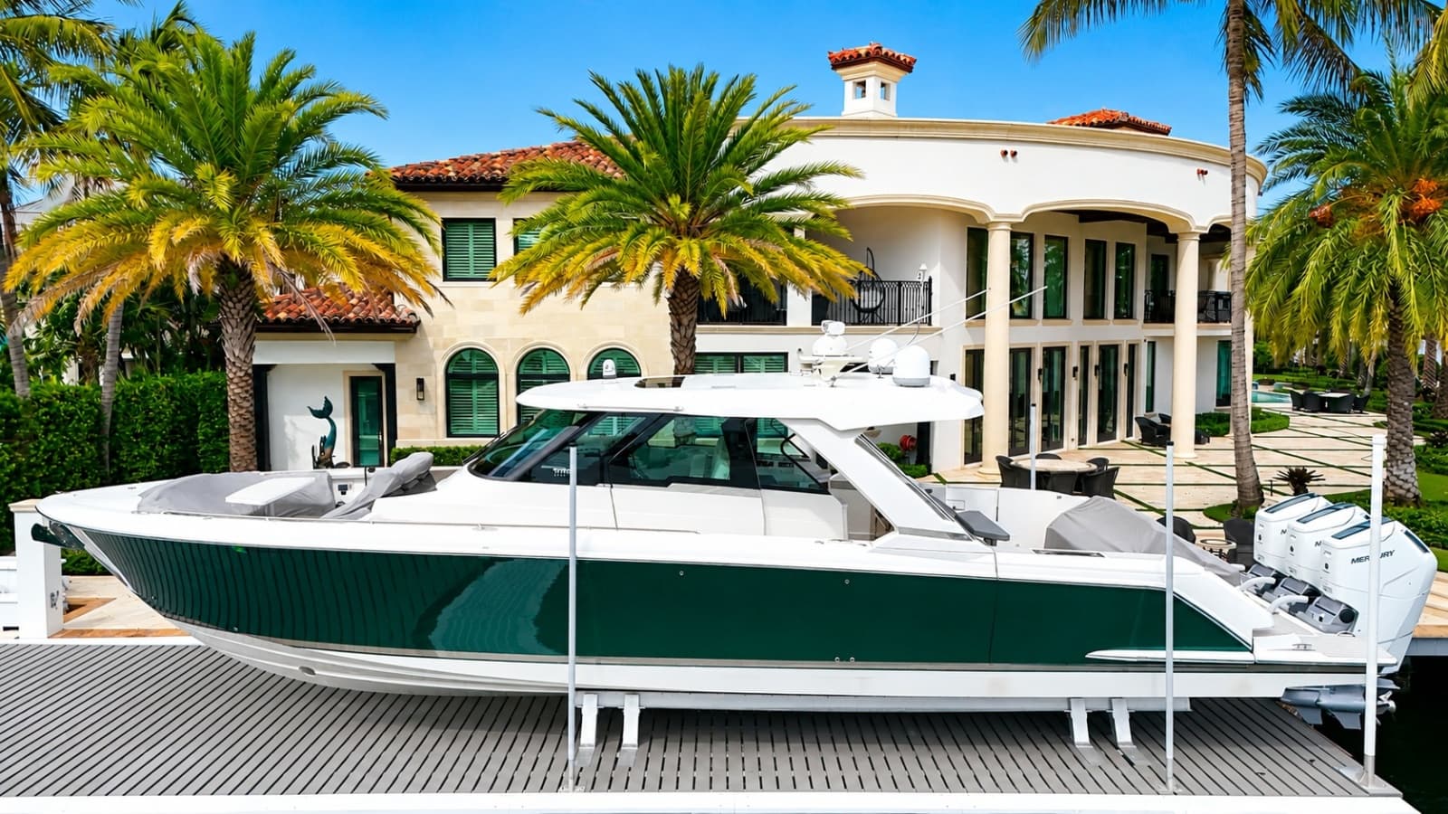 2024 Tiara Yachts 48 LS - Photo 4