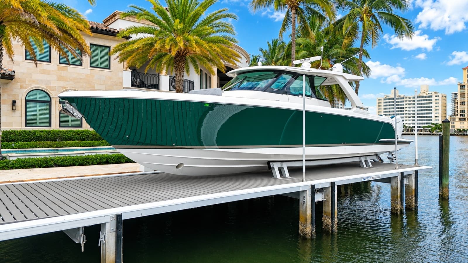 2024 Tiara Yachts 48 LS - Photo 1