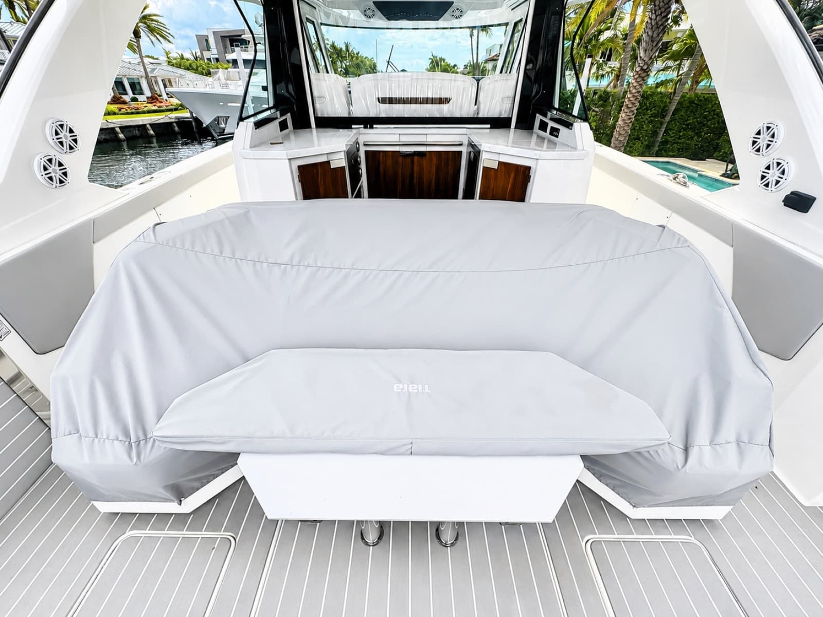 2024 Tiara Yachts 48 LS - Photo 11