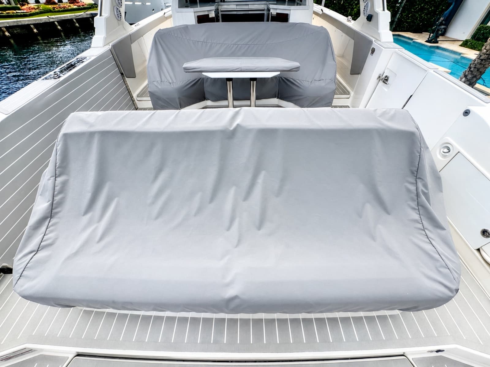 2024 Tiara Yachts 48 LS - Photo 13
