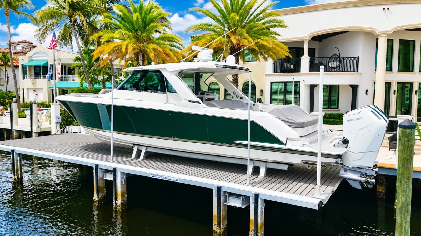 2024 Tiara Yachts 48 LS - Photo 29