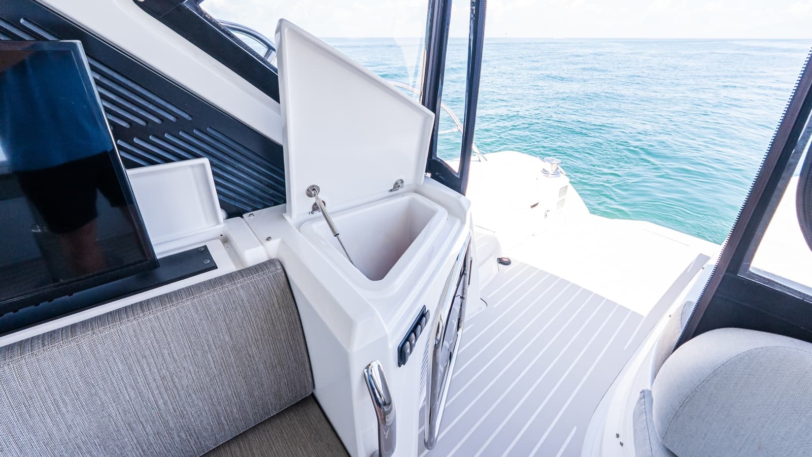 2019 Azimut Atlantis 51 - Photo 15