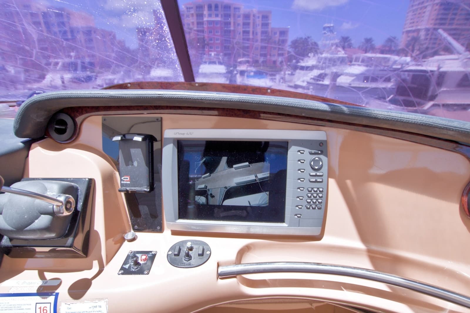 2001 Carver 466 Motor Yacht - Photo 34