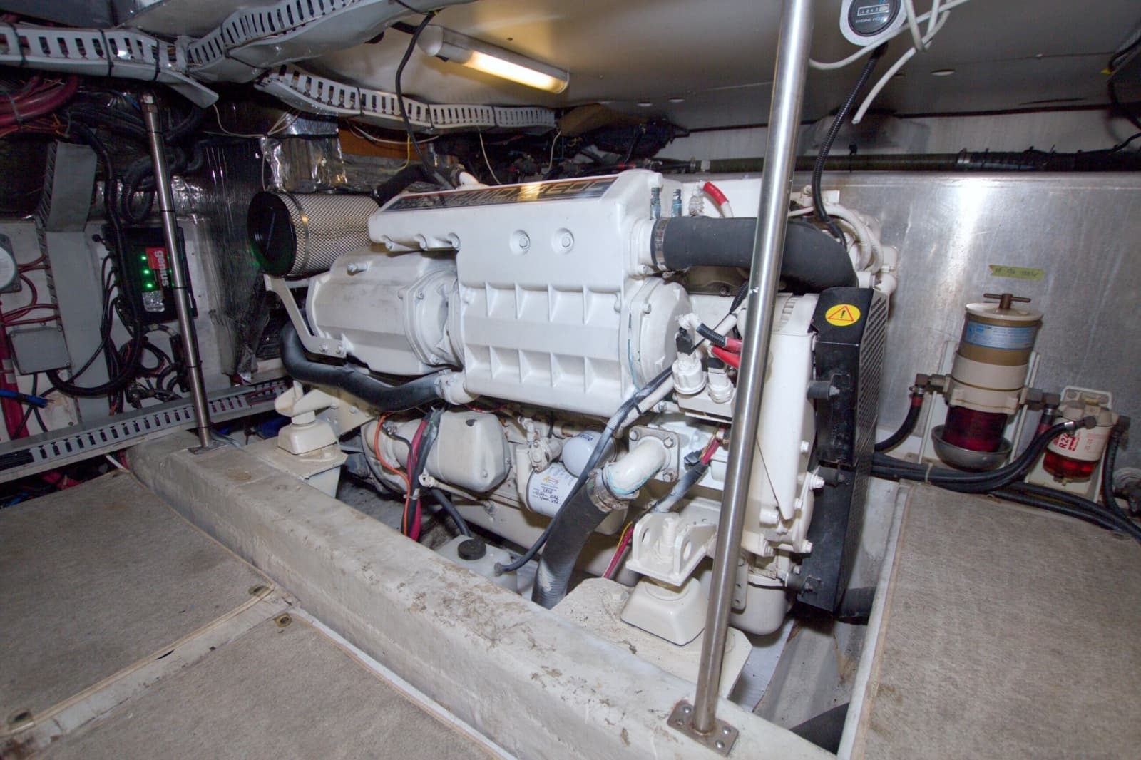 2001 Carver 466 Motor Yacht - Photo 91