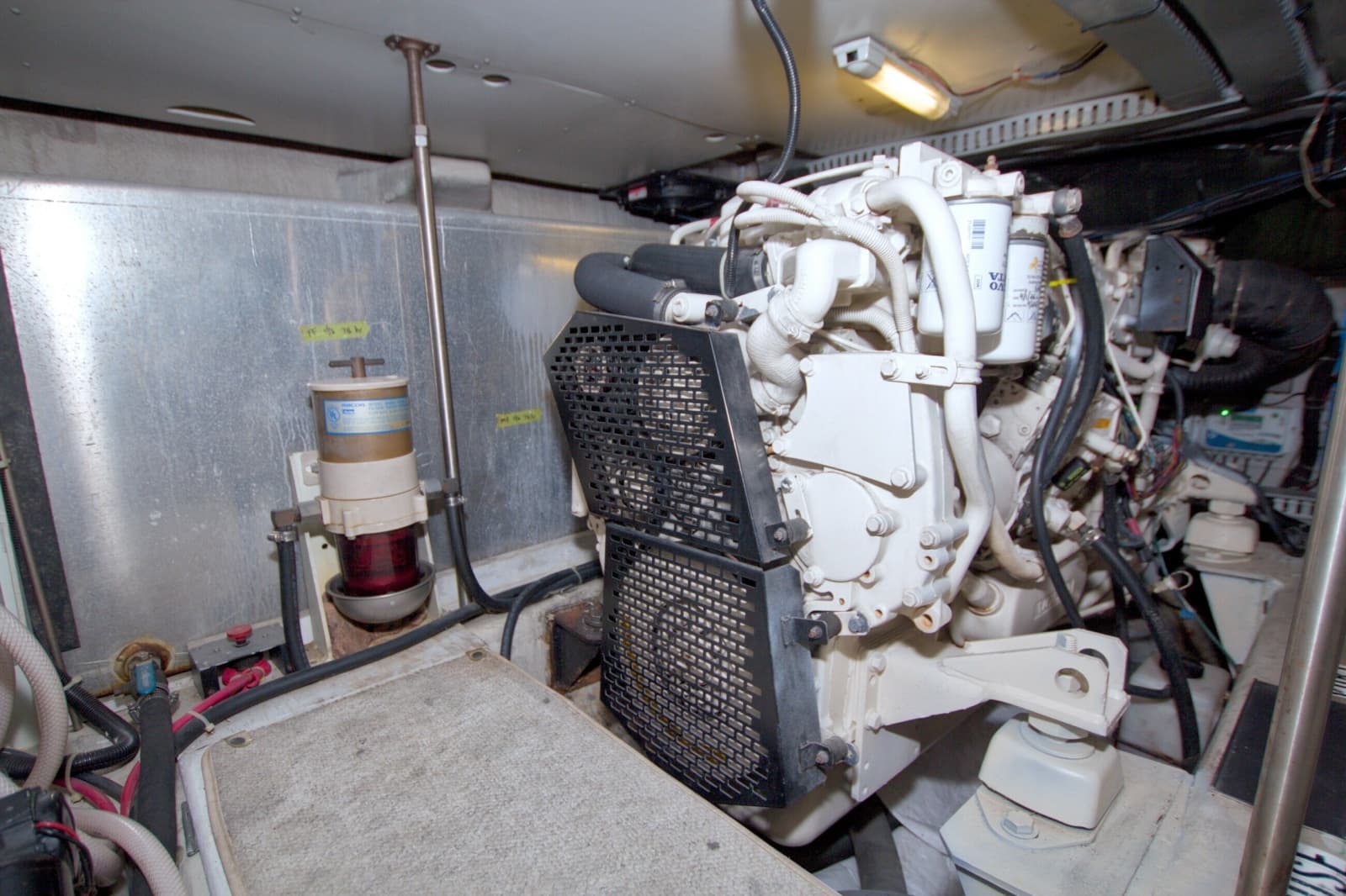 2001 Carver 466 Motor Yacht - Photo 80